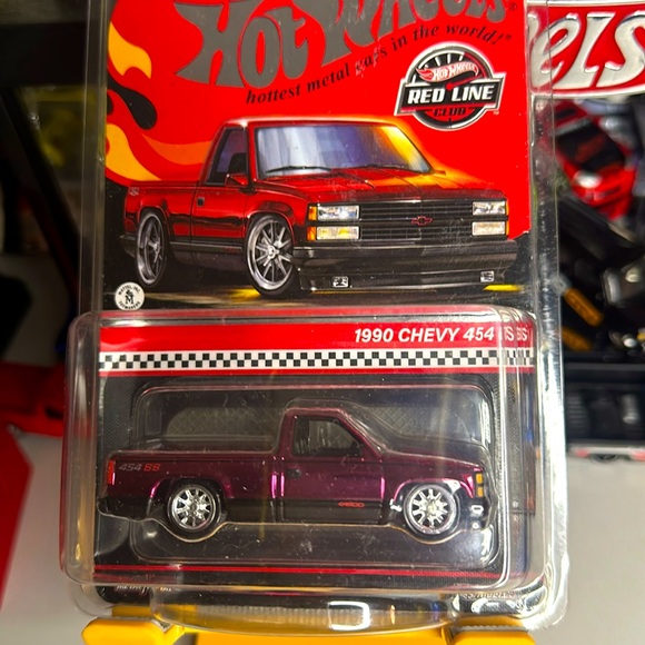 Hot Wheels Collectors RLC Exclusive 1990 Chevy 454 SS - Picture 3 of 7